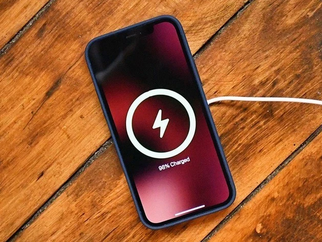 观山湖苹果手机维修分享iPhone 12可以随便充电吗 