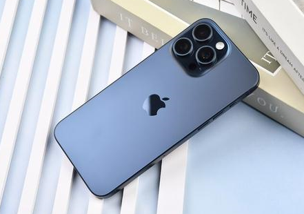 观山湖苹果维修点分享iPhone 15 Pro Max屏幕更换全新实操风险 